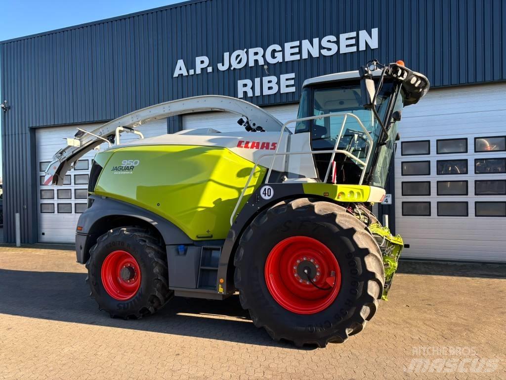 CLAAS Jaguar 950 4WD 自走式フォレージハーベスター