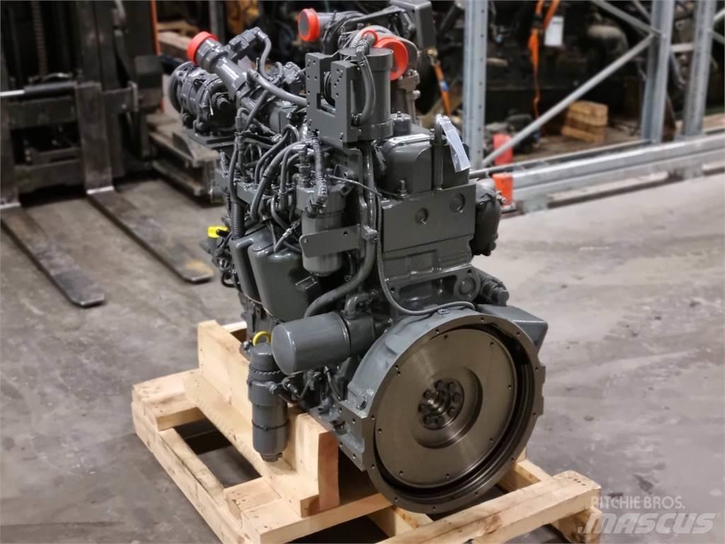 Komatsu 49 AWF エンジン