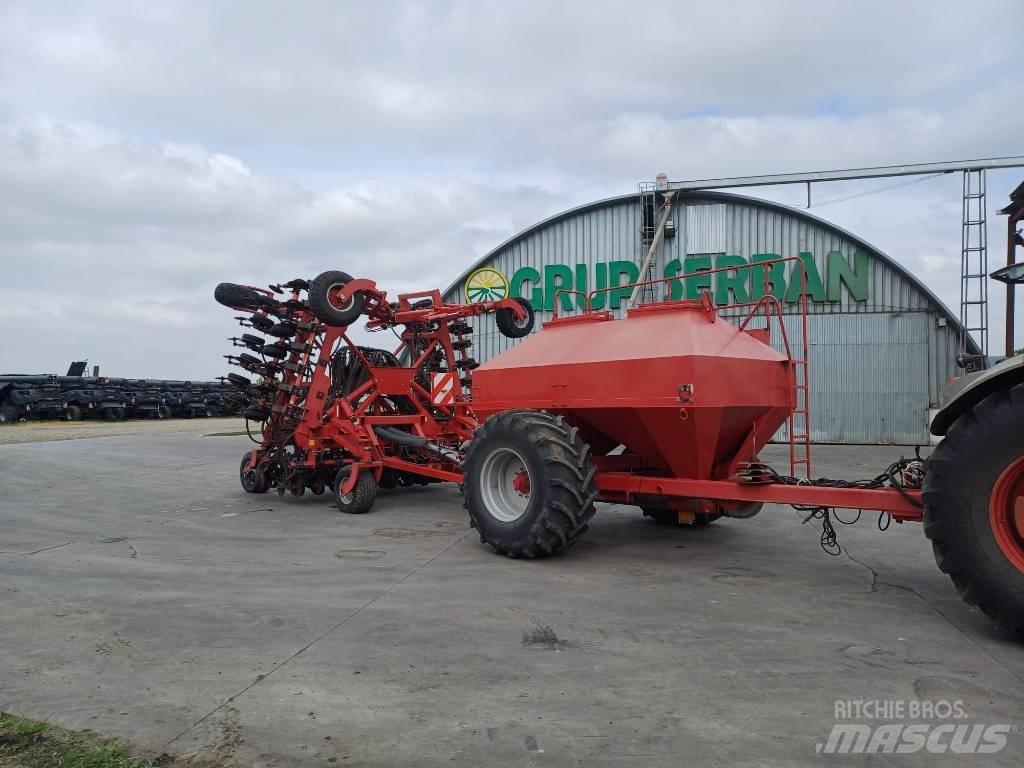 Agro Soyuz Turbosem 種蒔き機械