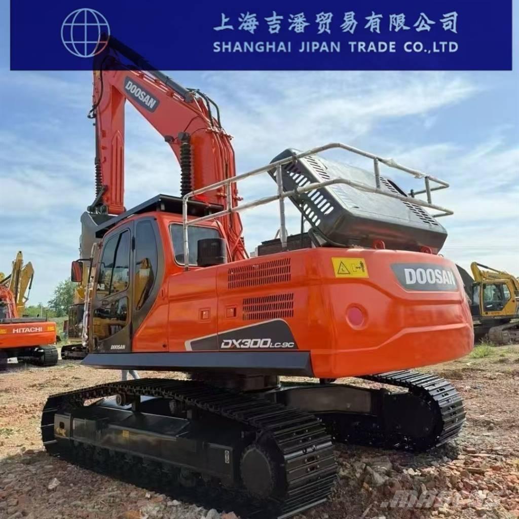 Doosan DX 300 大型油圧ショベル12t以上（パワーショベル・ユンボ）