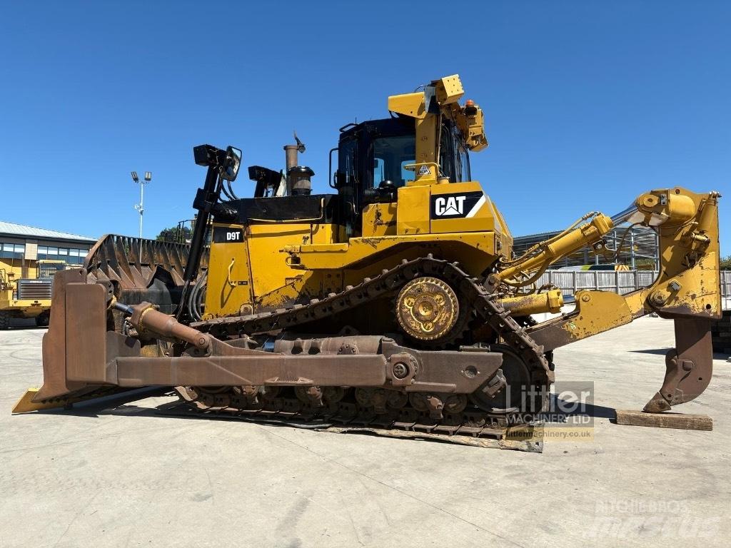 CAT D 9 T ブルドーザー