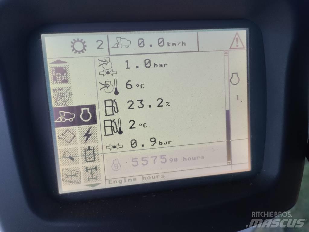 New Holland CX 860 コンバイン