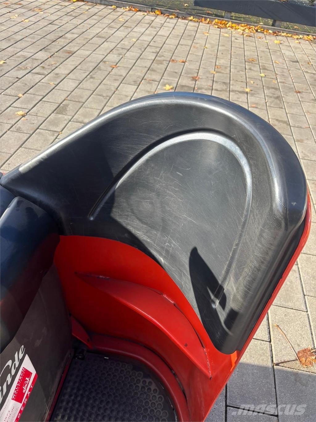 Linde L12 LHP SP 自走式スタッカー