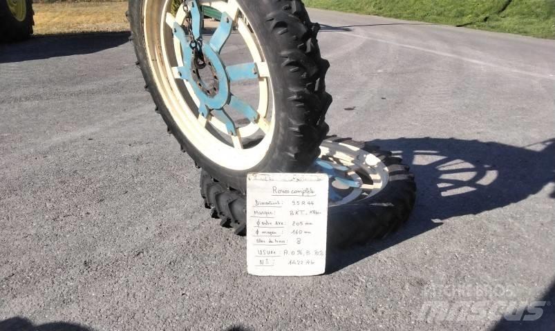 BKT 9.5R44 タイヤ、ホイル、リム