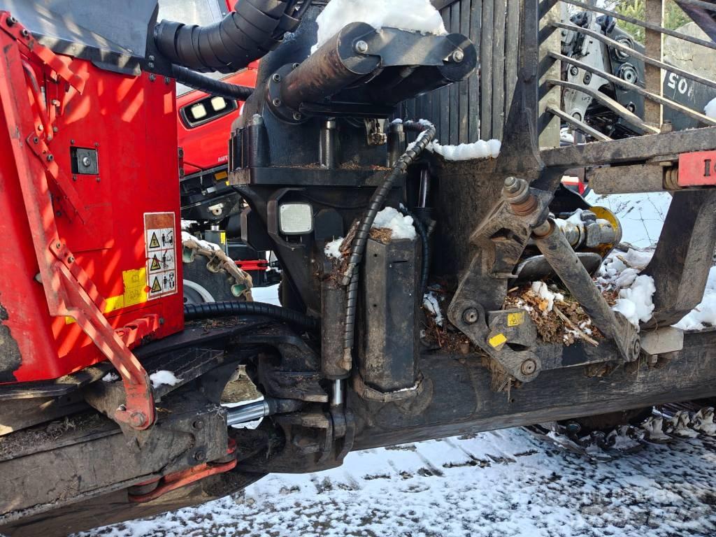 Komatsu 845 フォワーダー