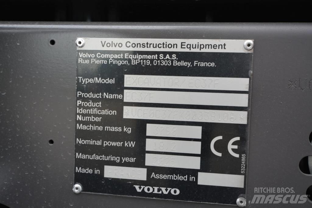 Volvo EC 37 F Aircon ミニ油圧ショベル 7t以下（ミニユンボ・ミニディガー）