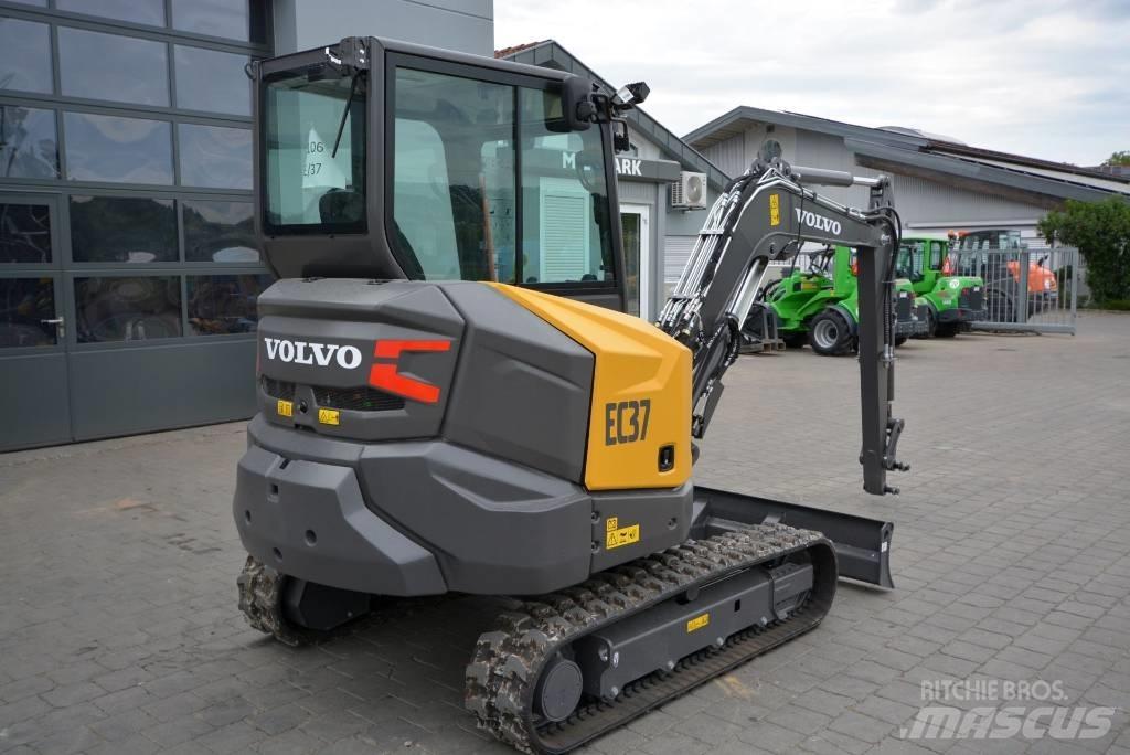 Volvo EC 37 F Aircon ミニ油圧ショベル 7t以下（ミニユンボ・ミニディガー）