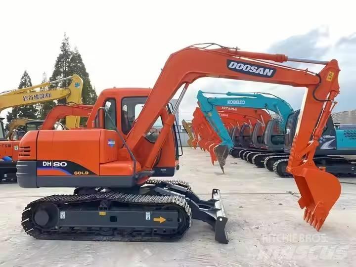 Doosan DH 80 大型油圧ショベル12t以上（パワーショベル・ユンボ）