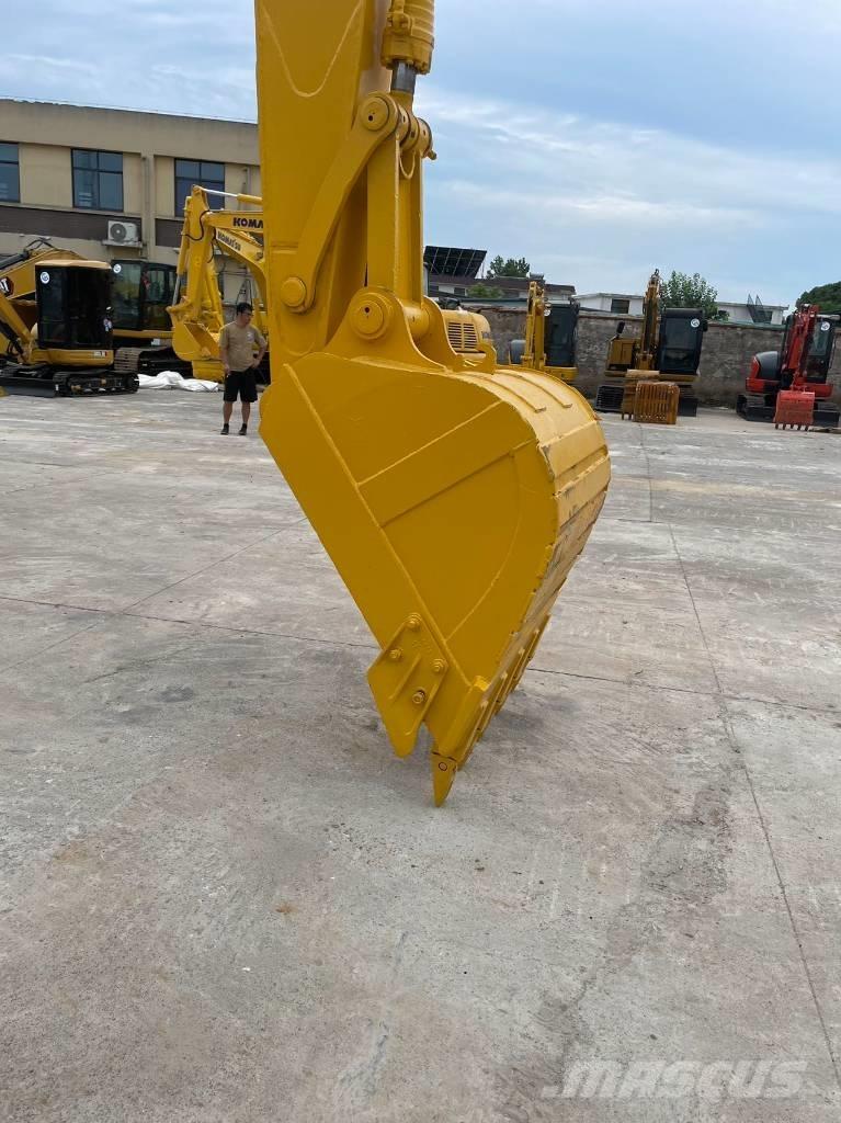 Komatsu pc220-7 大型油圧ショベル12t以上（パワーショベル・ユンボ）