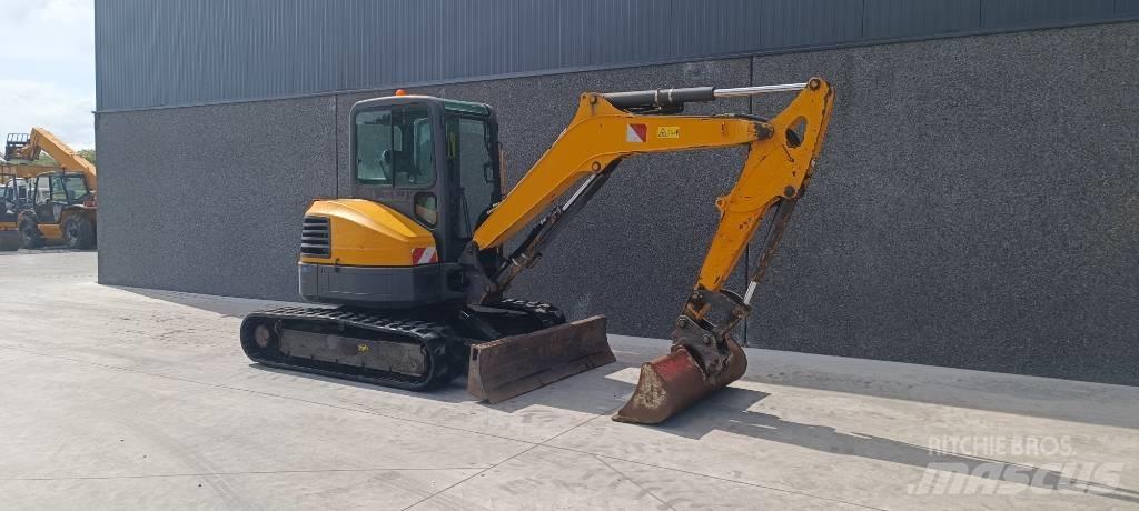 Bobcat E 50 EM ミニ油圧ショベル 7t以下（ミニユンボ・ミニディガー）