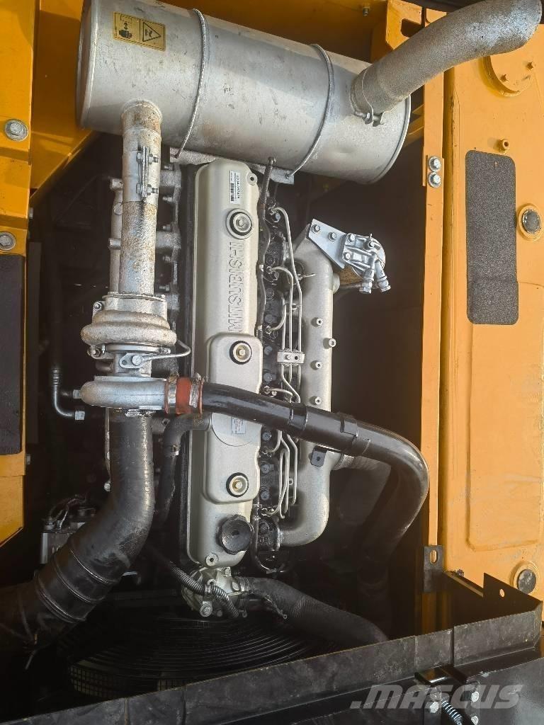 Sany SY 215 C 中型油圧ショベル 7ｔ-12ｔ（ユンボ・パワーショベル・バックホー）