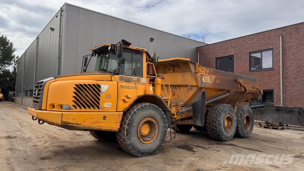 Volvo A 25 D アーティキュレート式ダンプトラック