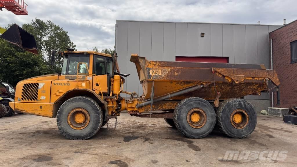 Volvo A 25 D アーティキュレート式ダンプトラック