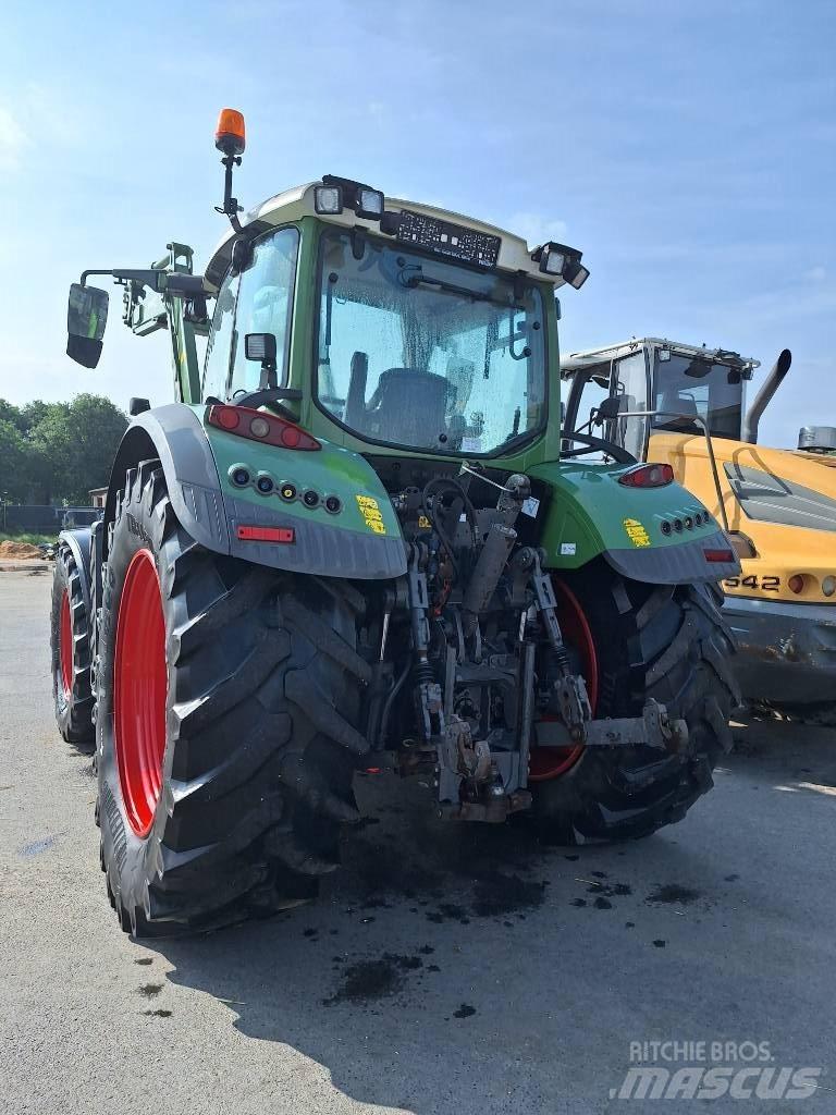 Fendt 718 Vario トラクター