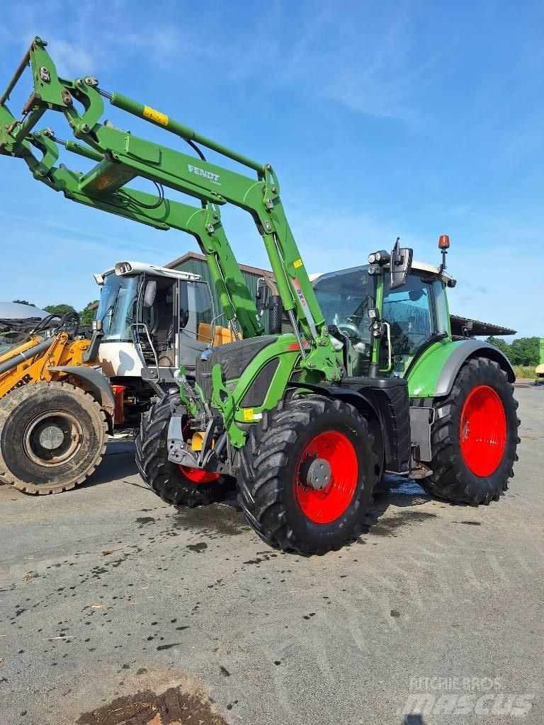 Fendt 718 Vario トラクター