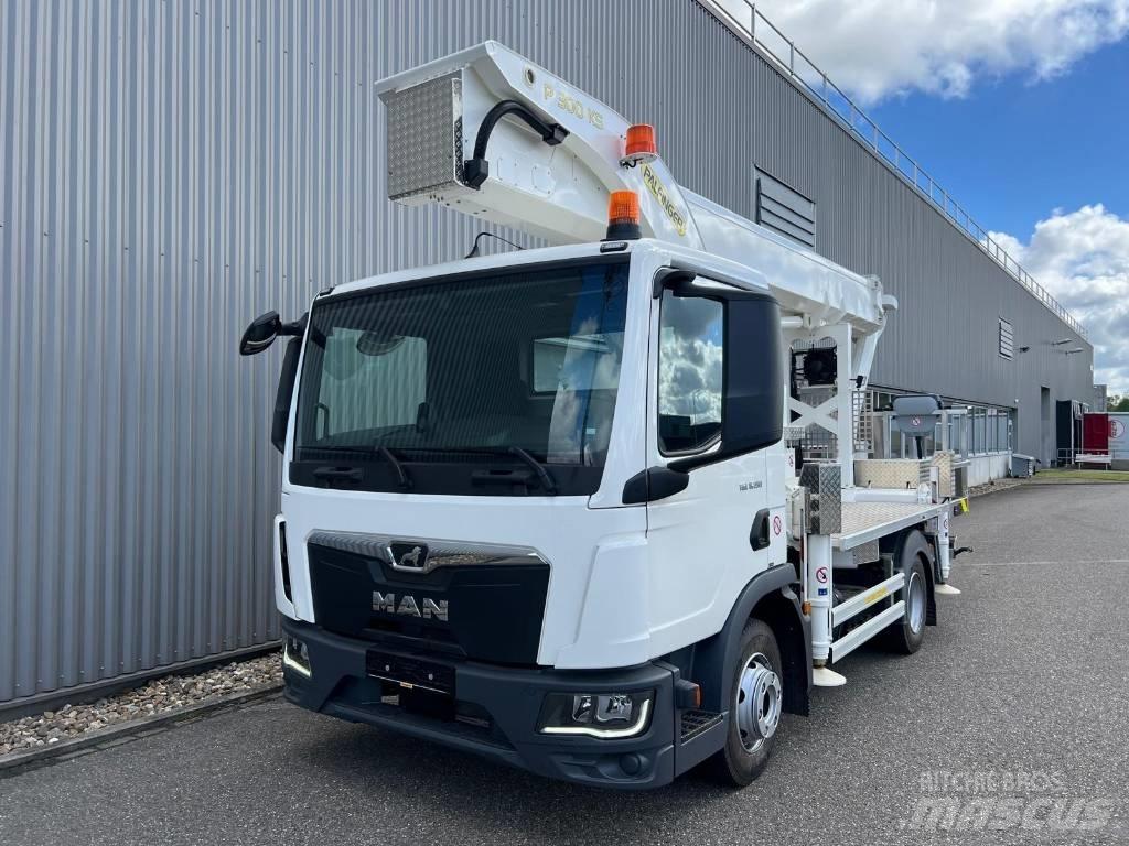Palfinger P 300 KS トラック高所作業車