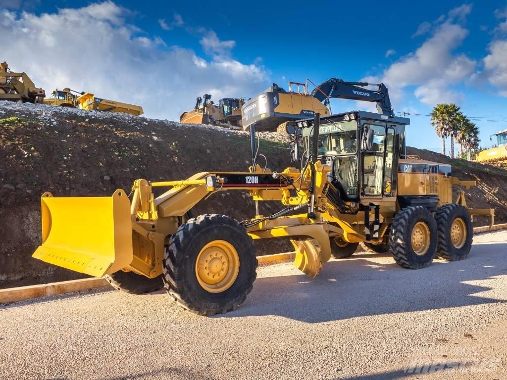 CAT 120 H VHP モーターグレーダー