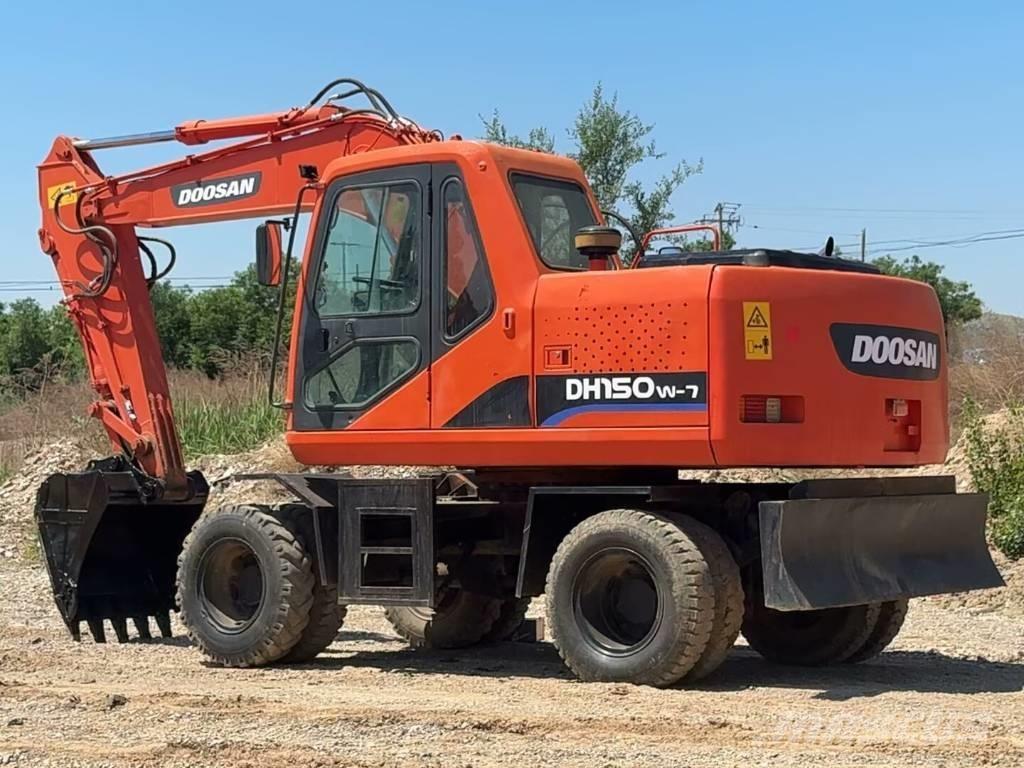 Doosan DH150 W-7 ホイール式油圧ショベル（パワーショベル・ユンボ・バックホー）