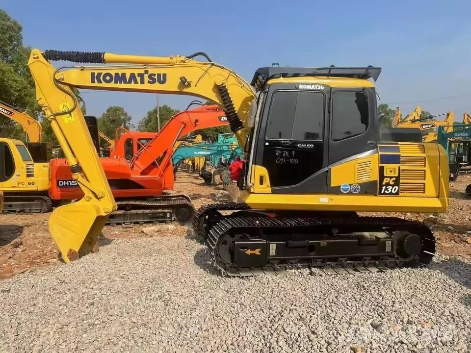 Komatsu PC 130 中型油圧ショベル 7ｔ-12ｔ（ユンボ・パワーショベル・バックホー）