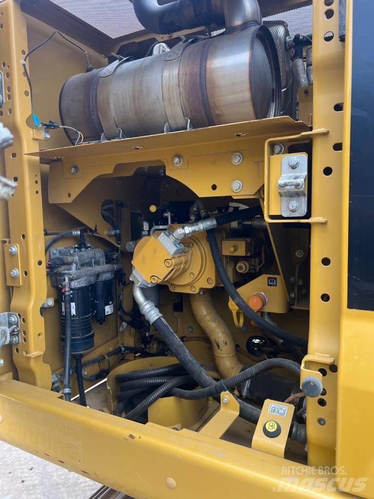 CAT 320 大型油圧ショベル12t以上（パワーショベル・ユンボ）