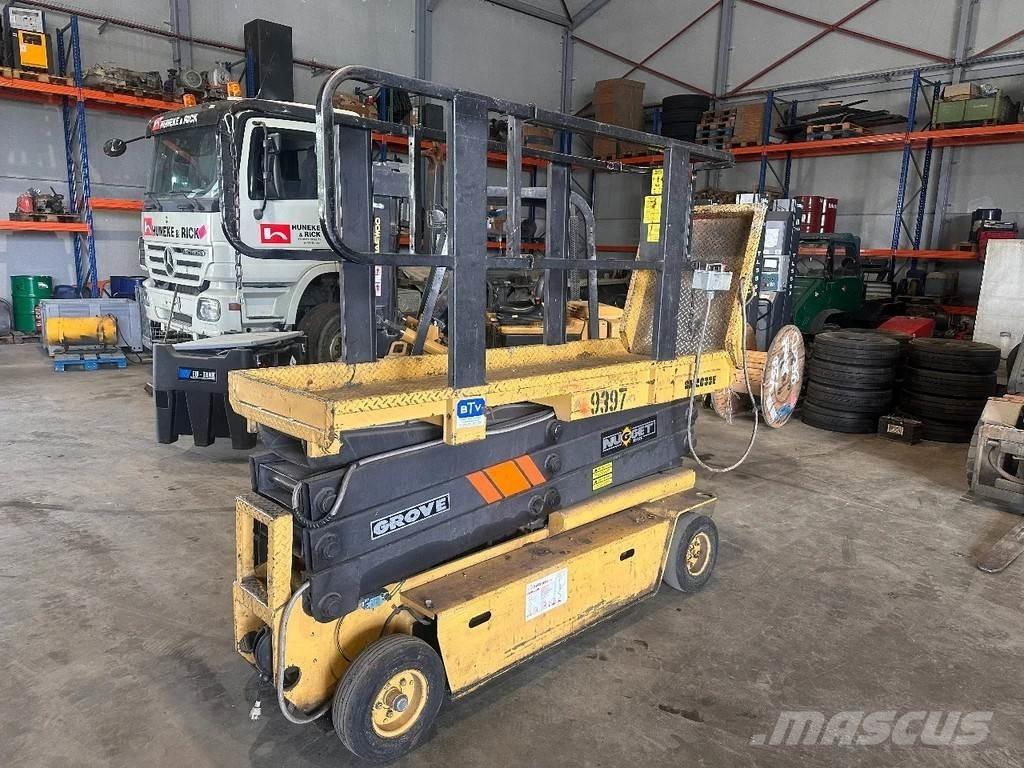 Grove SM2633E シザースリフト