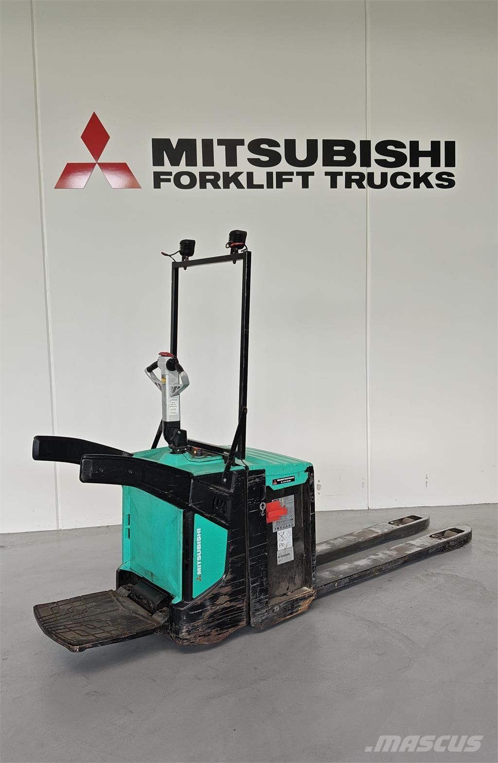 Mitsubishi PBV20N2 プラットホームトラック