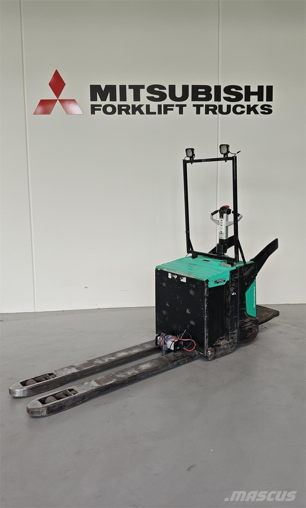 Mitsubishi PBV20N2 プラットホームトラック