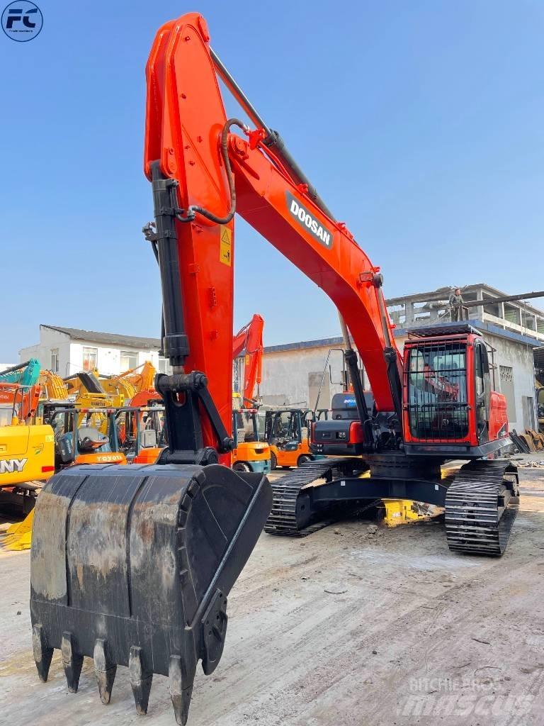Doosan Dx300 大型油圧ショベル12t以上（パワーショベル・ユンボ）