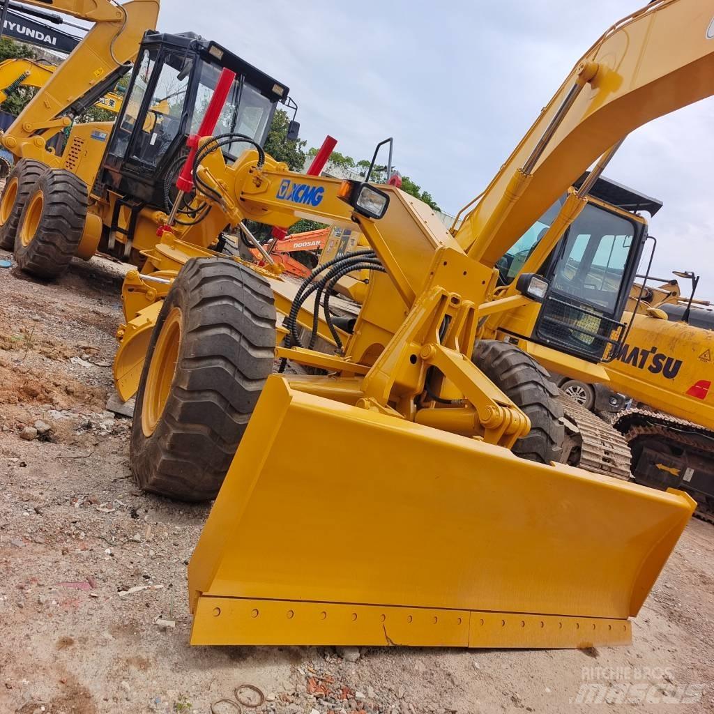 XCMG GR 215 モーターグレーダー