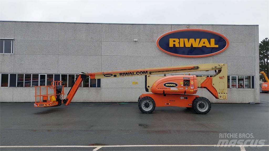 JLG 800AJG ブームリフト　屈伸型