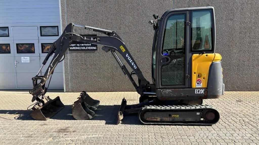 Volvo EC 20 C ミニ油圧ショベル 7t以下（ミニユンボ・ミニディガー）