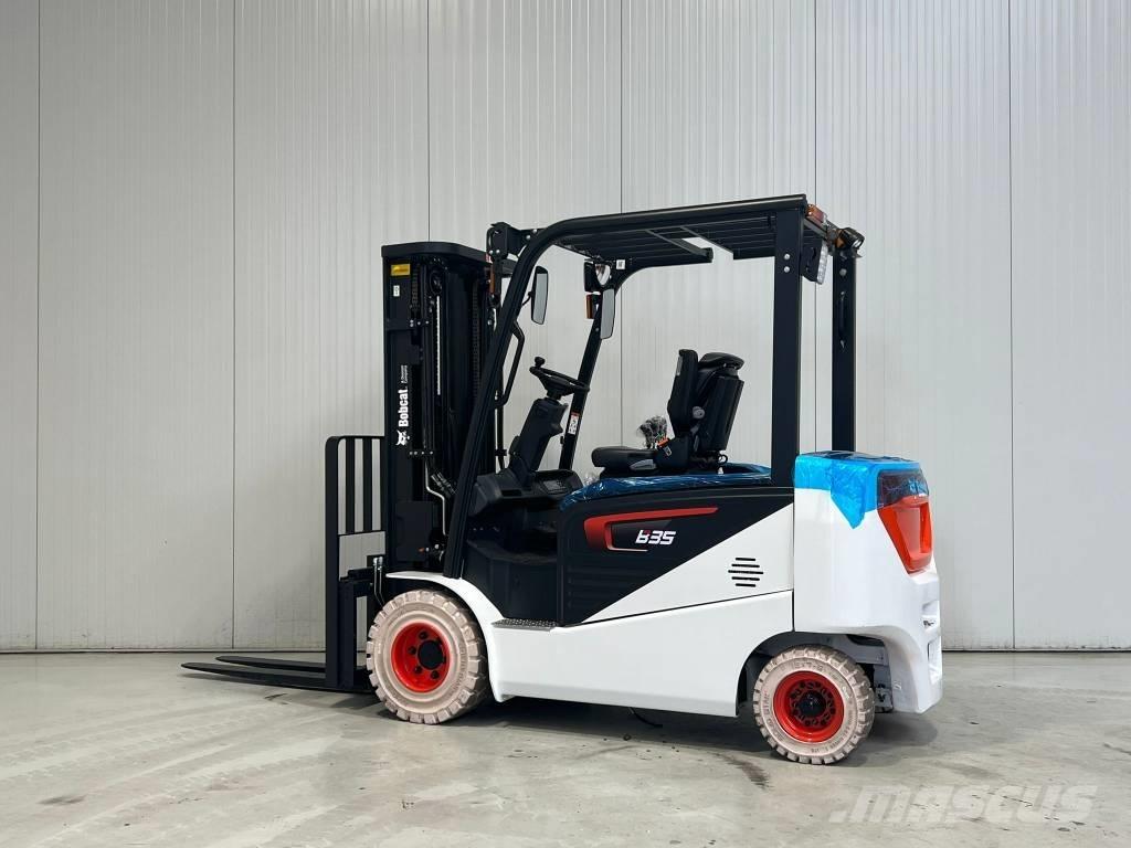 Bobcat B35NS バッテリーフォークリフト