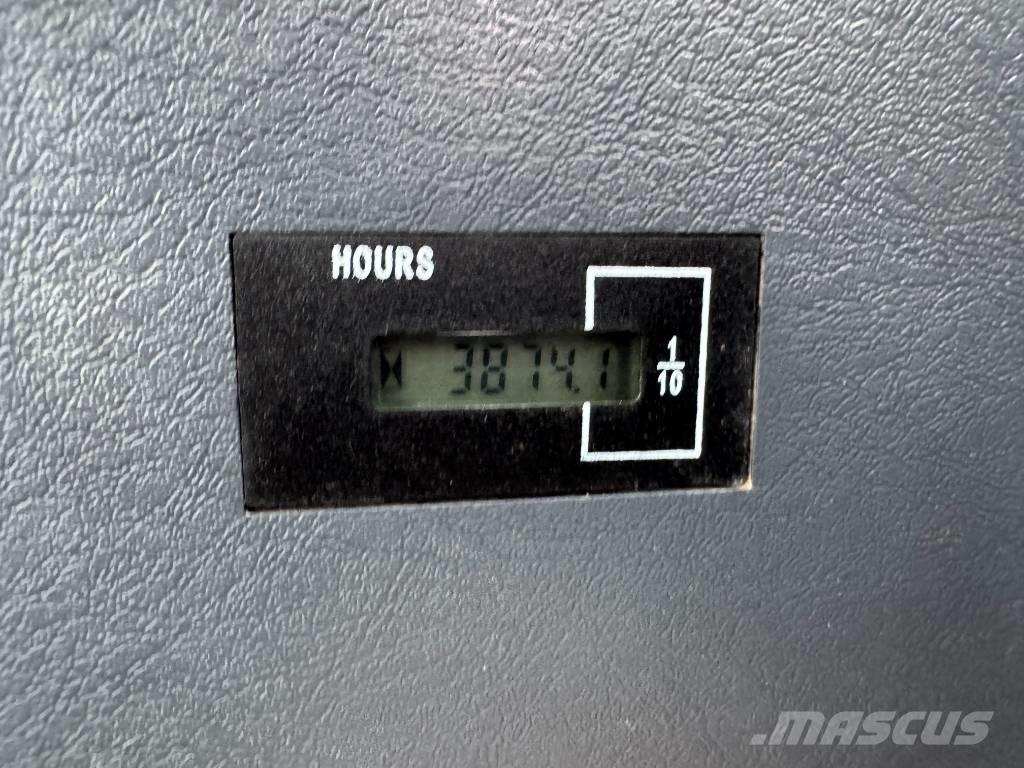 Hyundai HX130LCR 大型油圧ショベル12t以上（パワーショベル・ユンボ）