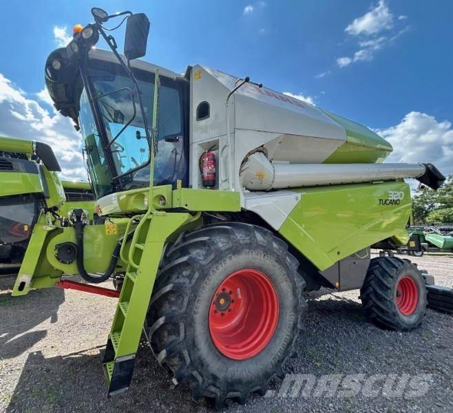 CLAAS TUCANO 320 コンバイン
