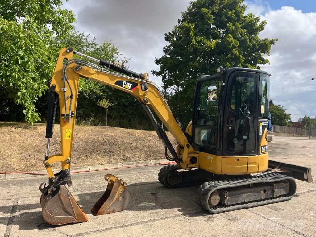 CAT 303.5 E CR ミニ油圧ショベル 7t以下（ミニユンボ・ミニディガー）