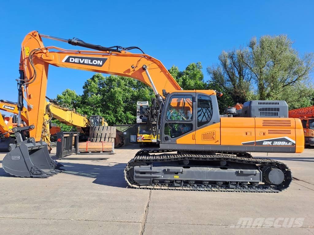 Doosan DX300LC-7M 大型油圧ショベル12t以上（パワーショベル・ユンボ）