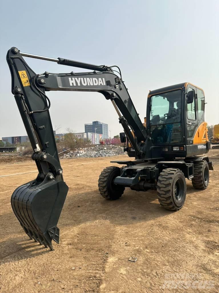 Hyundai HW 60 Eco ホイール式油圧ショベル（パワーショベル・ユンボ・バックホー）