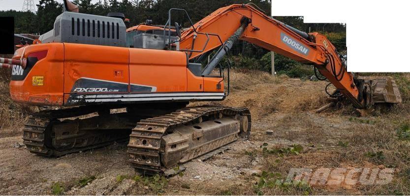 Doosan DX 300 LC-5 大型油圧ショベル12t以上（パワーショベル・ユンボ）