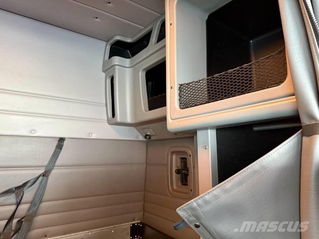 Peterbilt 389 中古トラクターヘッド | トレーラーヘッド