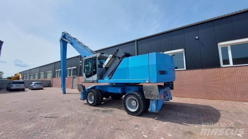 Fuchs MHL360 廃棄物／工業産廃処理機