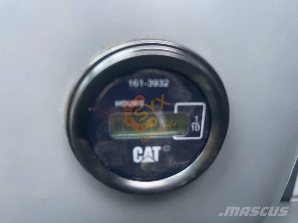 CAT CAT320 D2 大型油圧ショベル12t以上（パワーショベル・ユンボ）