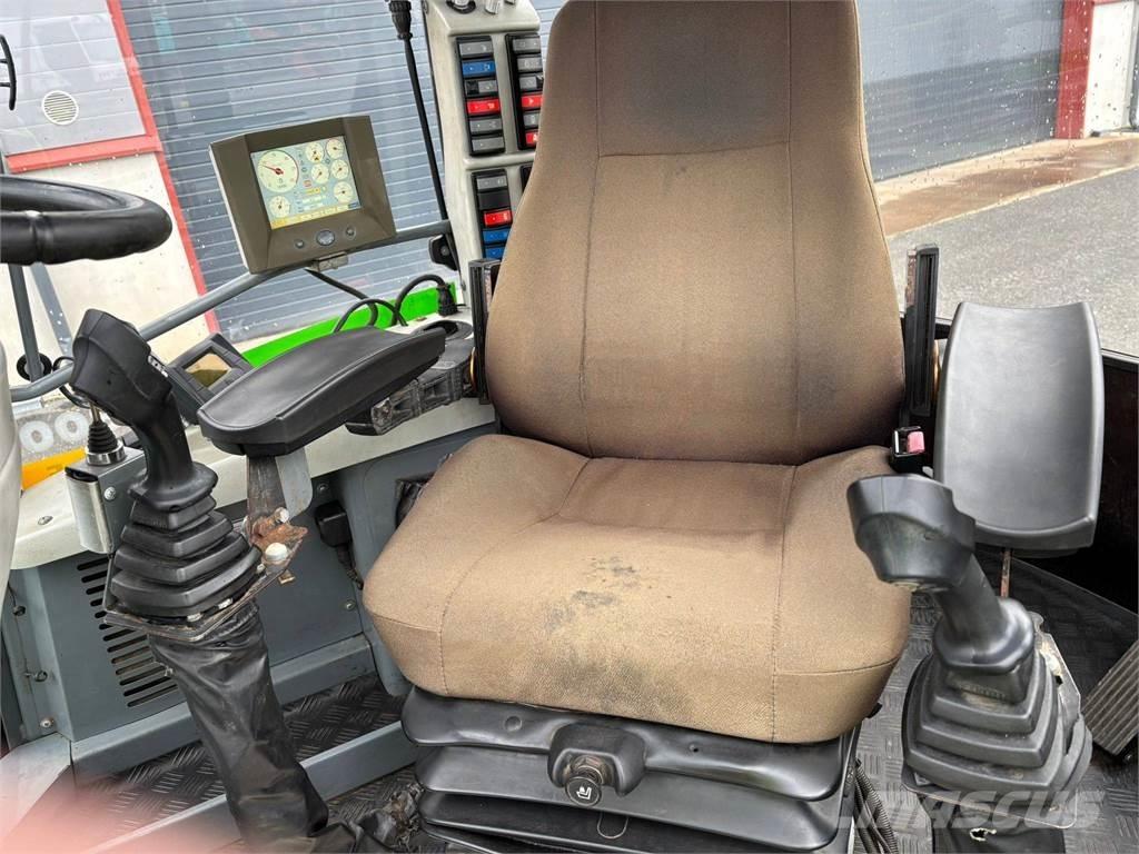 Lännen 8800E バックホーローダー