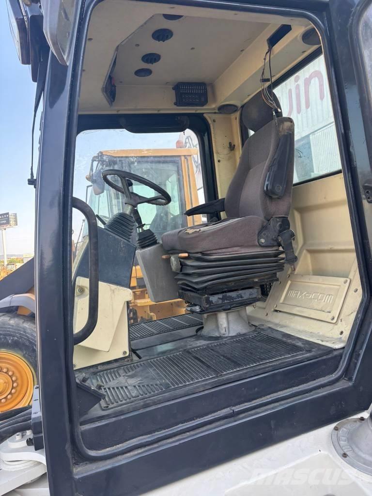  Max Com R712 タイヤローラ