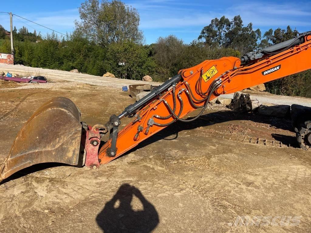 Doosan DX 140 LCR-5 大型油圧ショベル12t以上（パワーショベル・ユンボ）