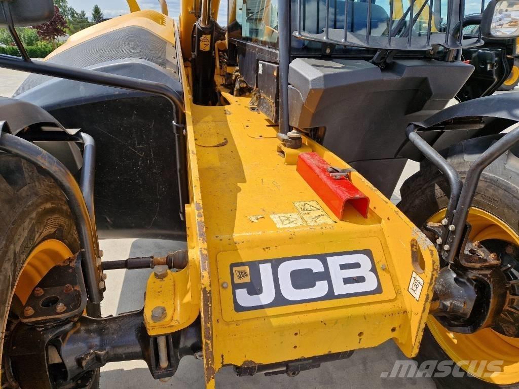JCB 531-70, 732   P339 テレスコーピックハンドラー