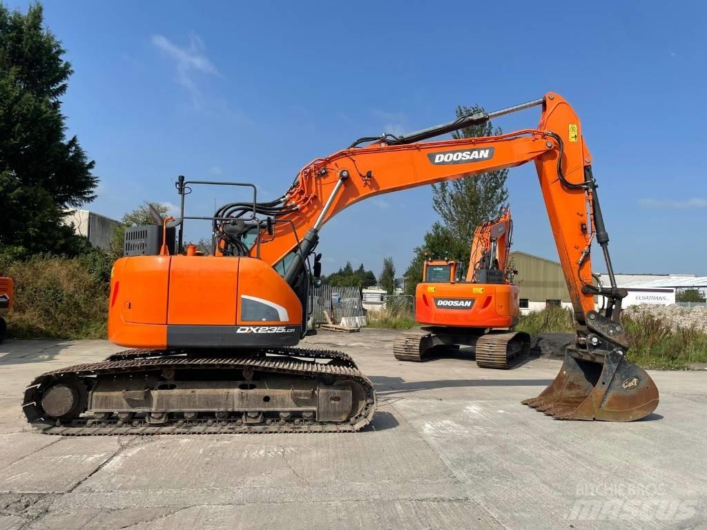 Doosan DX 235 LCR-5 大型油圧ショベル12t以上（パワーショベル・ユンボ）