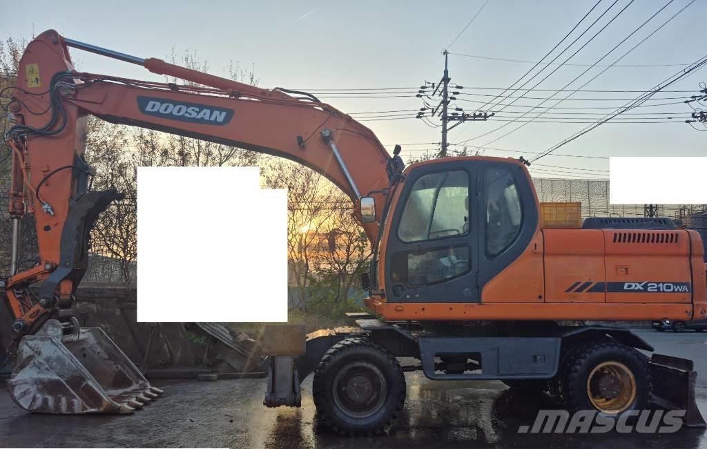 Doosan DX 210 WA ホイール式油圧ショベル（パワーショベル・ユンボ・バックホー）