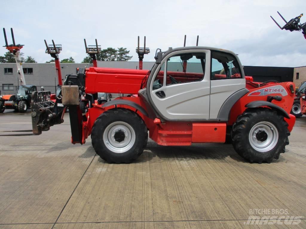 Manitou MT 1440 (066) テレスコーピックハンドラー