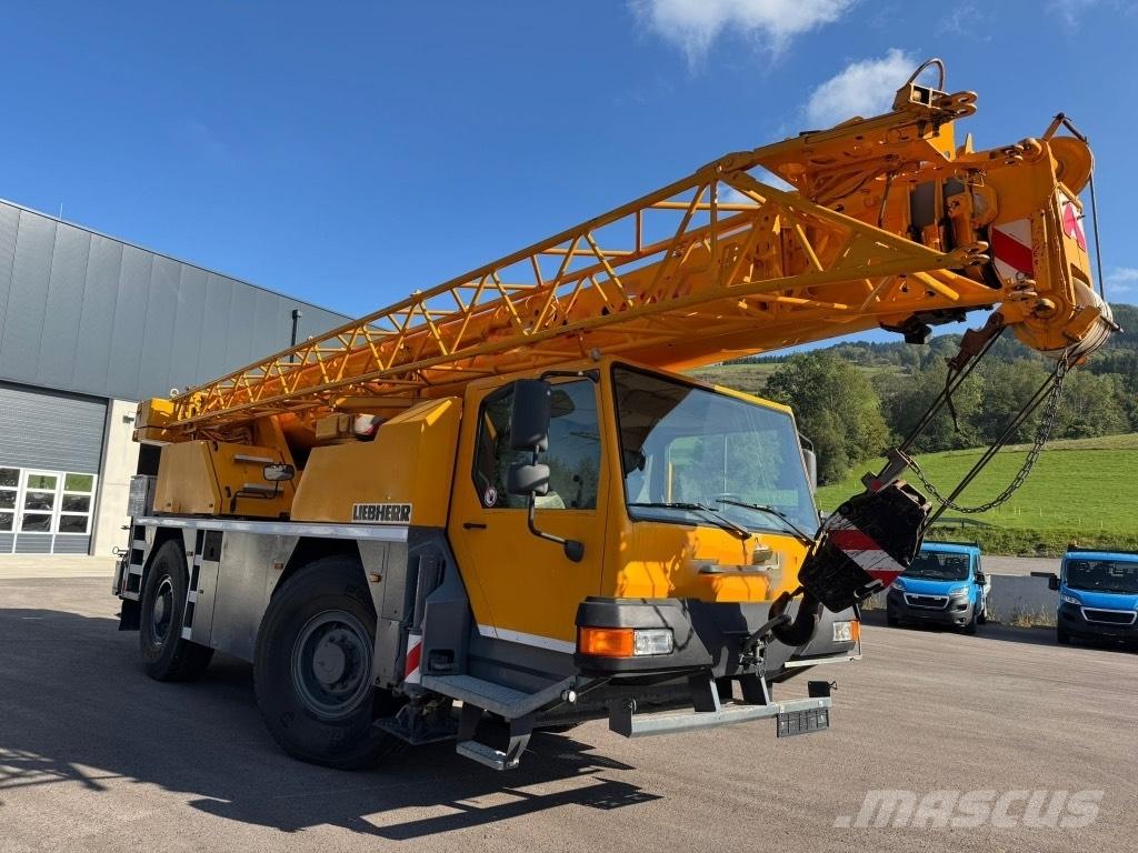 Liebherr LTM 1030-2 オールテレーンクレーン
