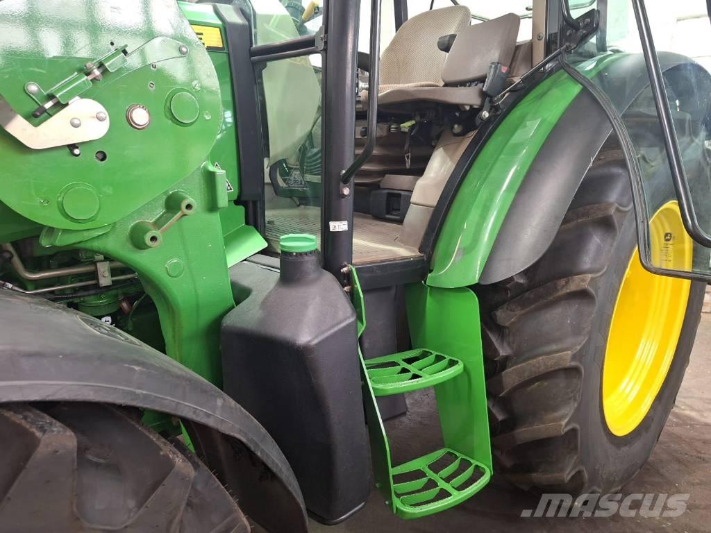 John Deere 5115 M トラクター